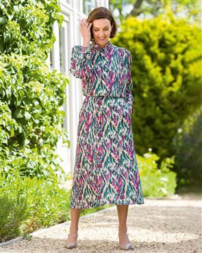 Blouse and Skirt Outfits